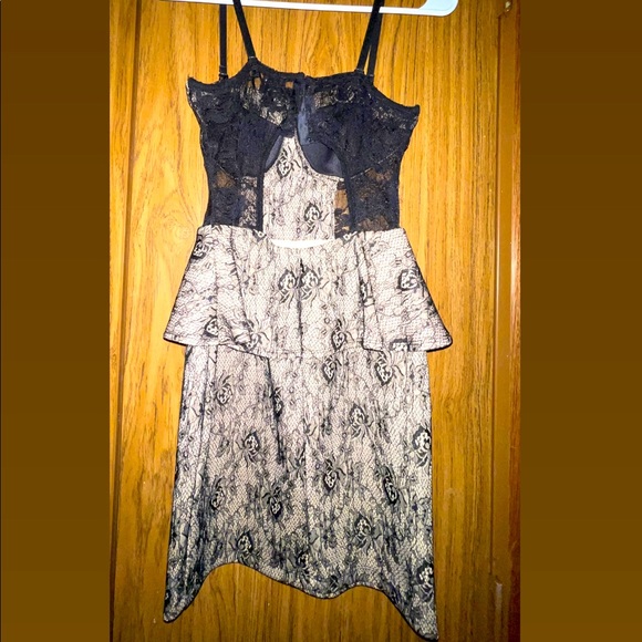 Spaghetti strap mini dress - Picture 2 of 3